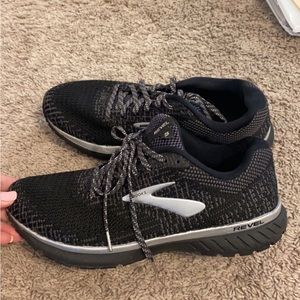 Womens Brooks Tennis Shoes